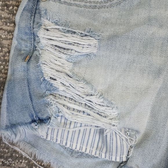 American Eagle high rise denim shorts - Picture 2 of 9